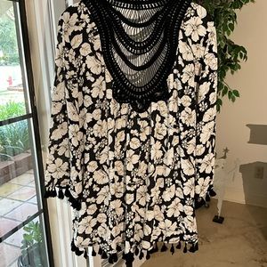 A.Moon Duster w/ Crochet & Fringe in black & white, w/ a hint of gold  Size XL